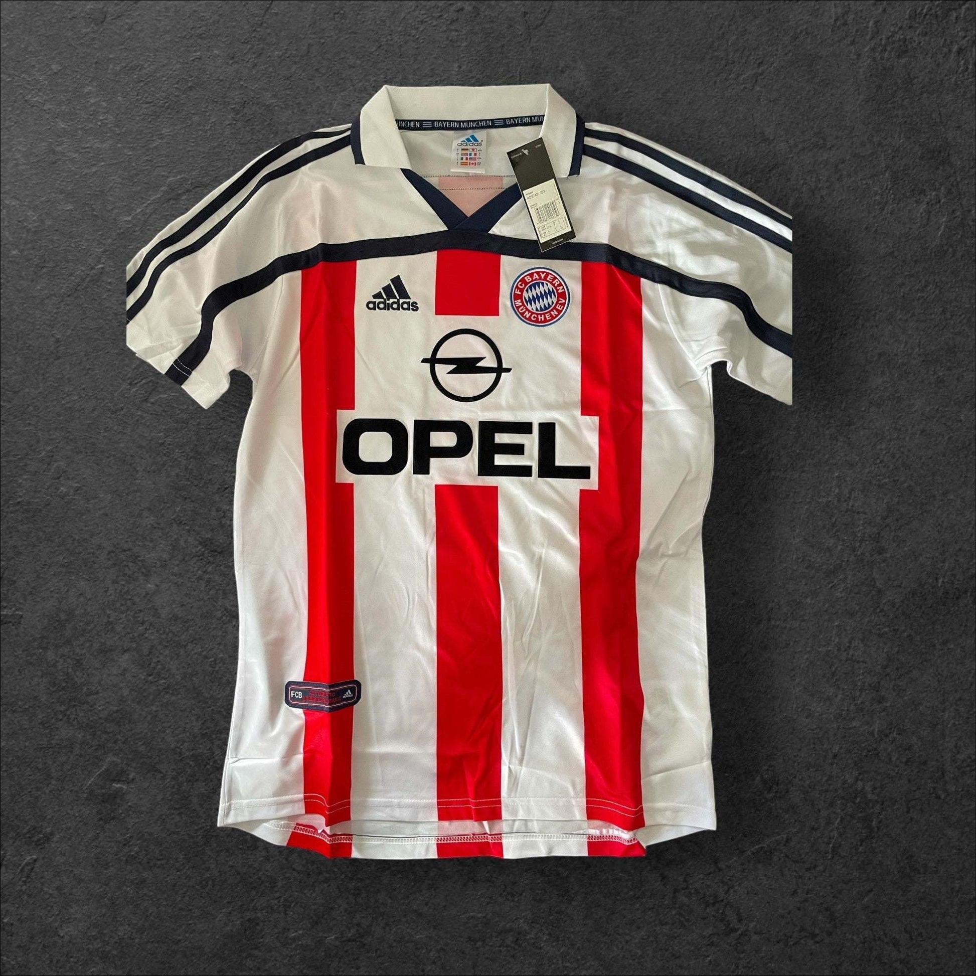 Bayern Munich Away 2001-02